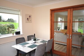 Dining - 2 Bed in Newton Abbot (oc-h28415) (Ogwell)