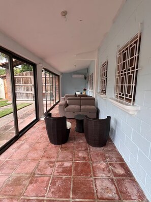 Interior - Cozy 2-bedroom house in tranquil Costa Azul, Acajutla with AC (Acajutla)