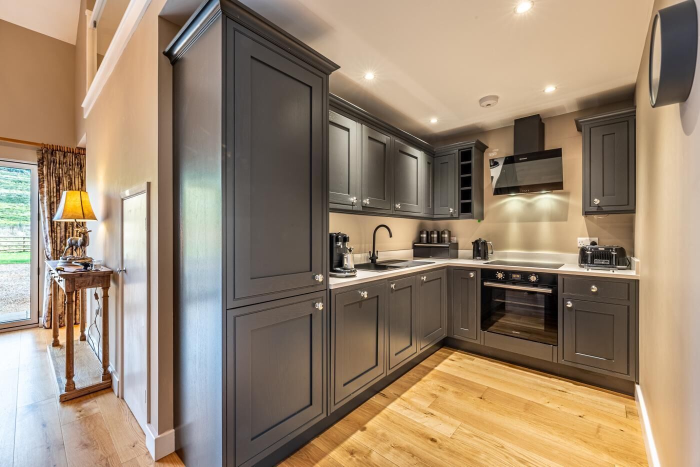 Horno, lavavajillas, periquera y utensilios de cocina 