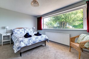 3 bedrooms, iron/ironing board, free WiFi, bed sheets - 3 Bed in Paignton (oc-bc1890) (Paignton)