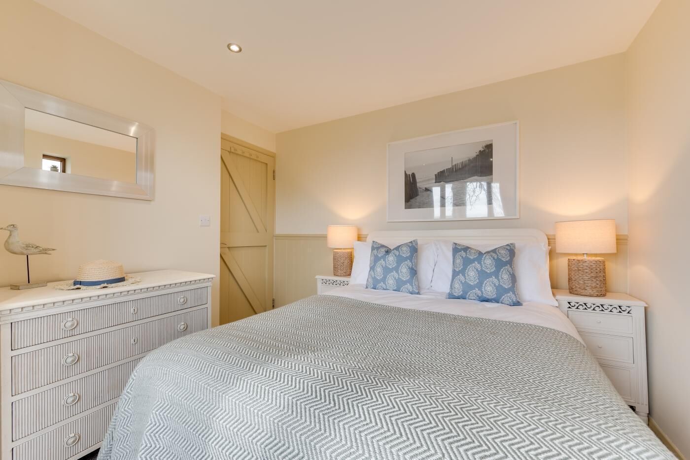 2 bedrooms, iron/ironing board, travel cot, free WiFi