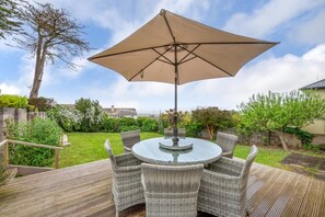 Outdoor dining - 3 Bed in Salcombe (oc-bc4455) (Salcombe)