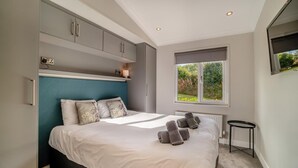 Unclassified image, 4 of 19, button - 4 Bed in Coleford (oc-t33301) (Coleford)