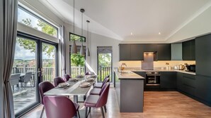 Unclassified image, 5 of 19, button - 4 Bed in Coleford (oc-t33301) (Coleford)