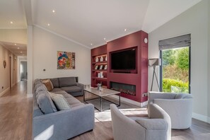 Living area - 4 Bed in Coleford (oc-t33301) (Coleford)