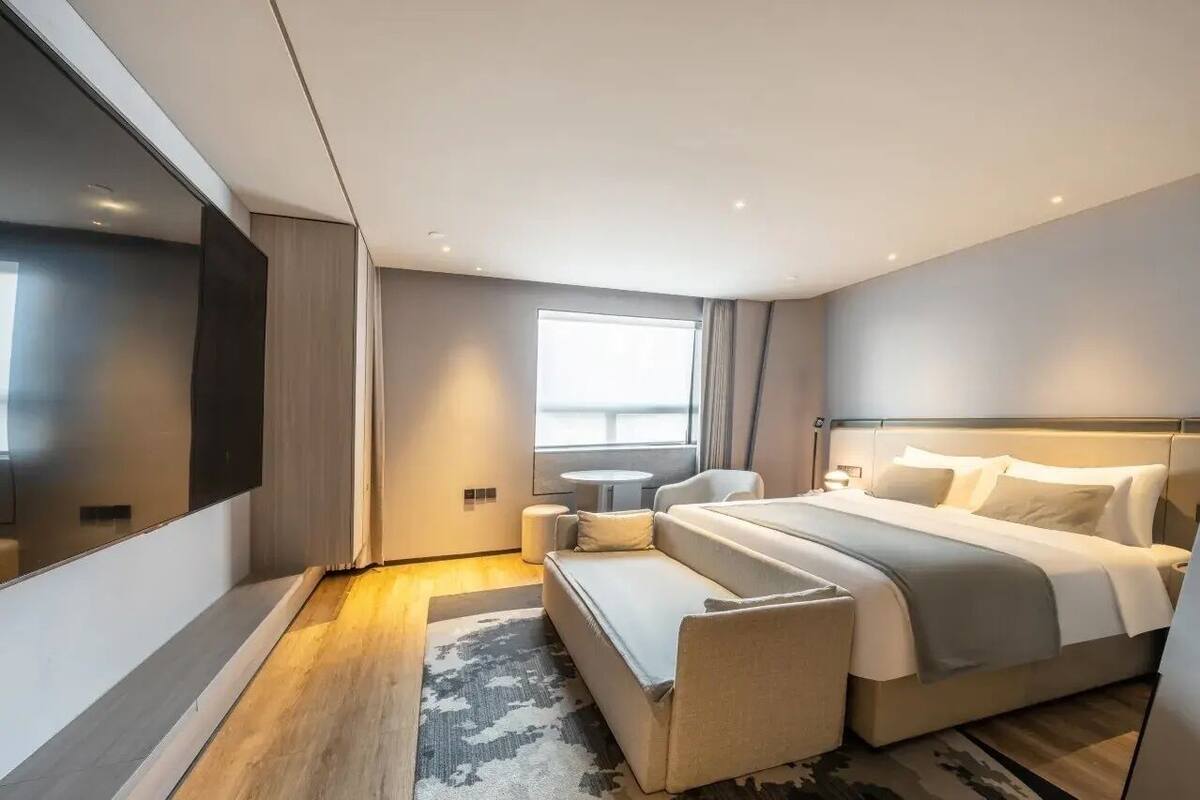 Luxury Double Room | In-room safe, free WiFi
