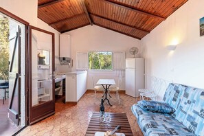 Living area - Villa "RoccaPina " 35m² - 2/4 pers, Rondinara, Bonifacio (Bonifacio)