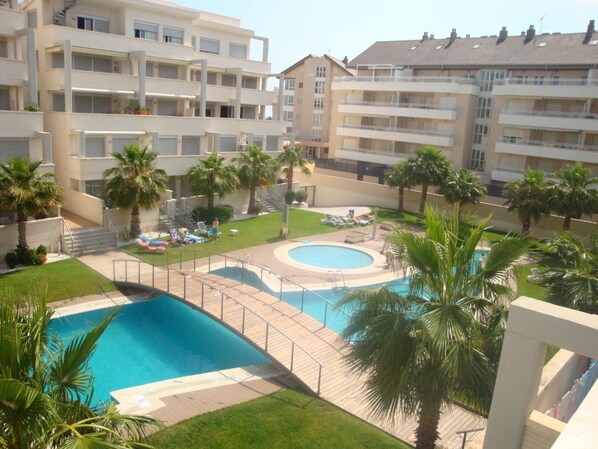 Pool - Apartment 'Elegance Denia 13' with Shared Pool, Wi-Fi and Air Conditioning (Denia)