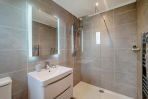 Hair dryer, towels - 3 Bed in Coleford (oc-t33298) (Coleford)
