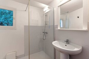 Bathroom - Villa "Tonnara" 35m² - 2/4 pers, Rondinara, Bonifacio (Bonifacio)