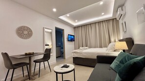 Suite Studio Supérieure, balcon | Coin séjour