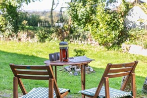 Outdoor dining - 1 Bed in St. Austell (oc-b33396) (Pentewan Valley)