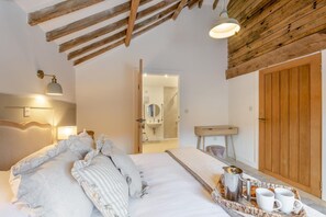 7 bedrooms, iron/ironing board, free WiFi, bed sheets - 7 Bed in Ellough (oc-g33283) (Ellough)