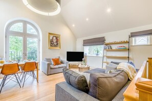 TV - 2 Bed in Langham (oc-l33117) (Langham)