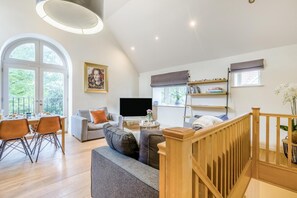 TV - 2 Bed in Langham (oc-l33117) (Langham)