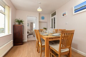 Dining - 3 Bed in Broadsands, Paignton (oc-pinkbb) (Paignton)