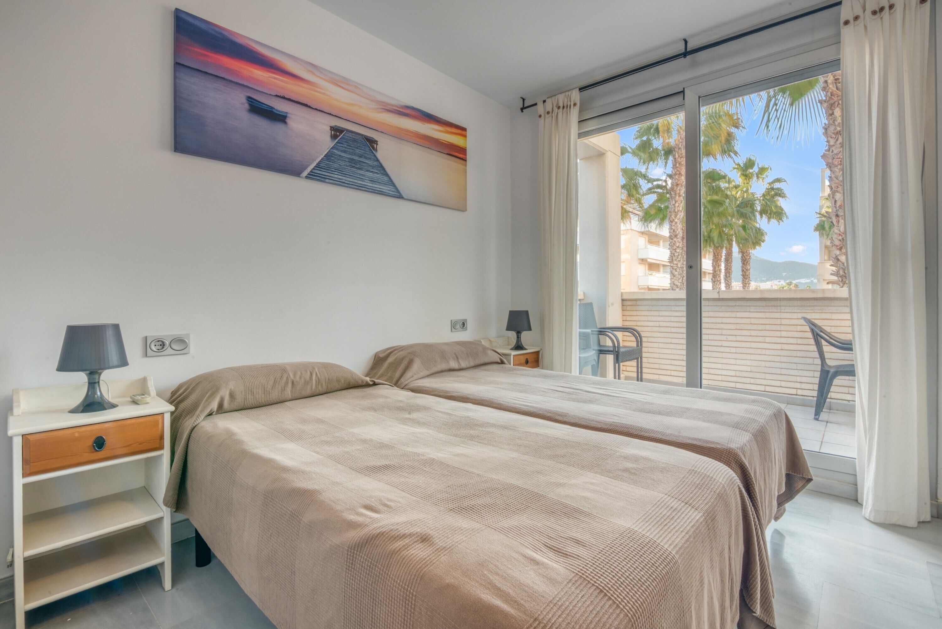 Fer et planche à repasser, Wi-Fi, draps fournis