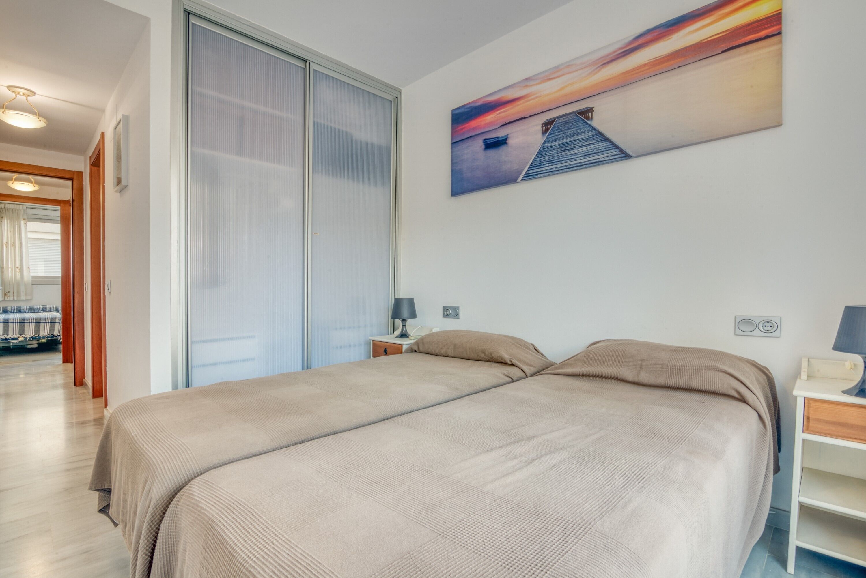 熨斗/熨衣板、WiFi、床单