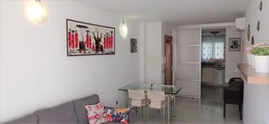 Interior - Apartment 'Elegance Denia 21' with Shared Pool, Wi-Fi and Air Conditioning (Denia)