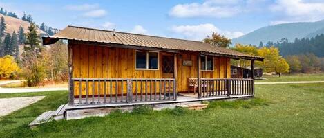 المنشأة من الخارج