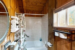Bathroom - BroadAxe Lodge, Black Bear (cabin 2) (Ravalli County)