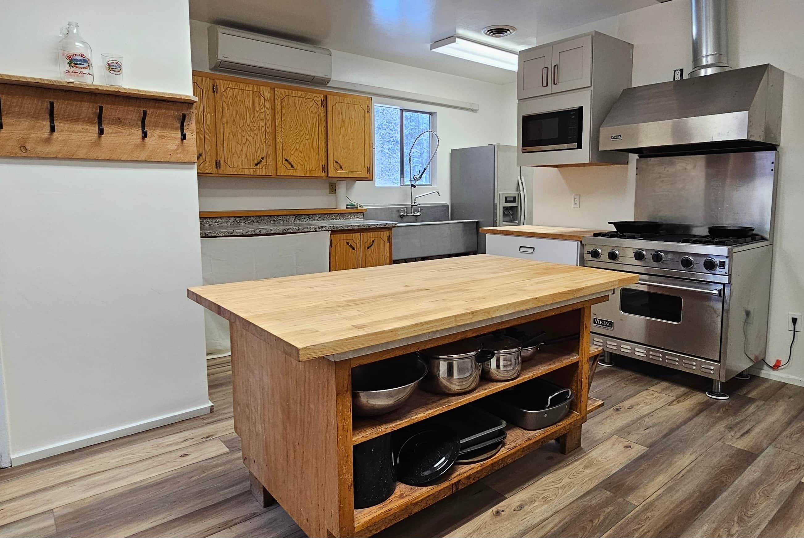 冰箱、微波炉、烤箱、炉灶