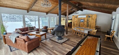 BroadAxe Lodge and 3 Cabins