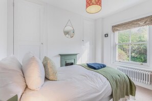 Bügeleisen/Bügelbrett, kostenloses WLAN, Bettwäsche