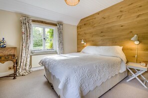 3 chambres, fer et planche à repasser, Wi-Fi gratuit, draps fournis