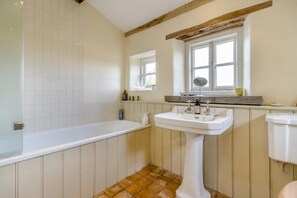 Towels - 3 Bed in Newton St. Margarets (oc-o33367) (Newton Saint Margarets)