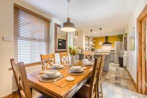 Dining - 3 Bed in Rhossili (oc-f33389) (Pilton)