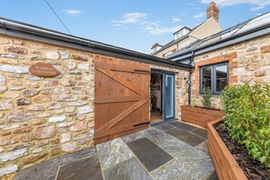 Exterior detail - 1 Bed in Rhossili (oc-s33391) (Pilton)