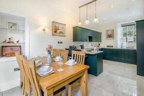 Dining - 4 Bed in Kelso (oc-b33446) (Kelso)