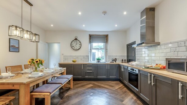 Unclassified image, 1 of 24, button - 4 Bed in Alnwick (oc-g33514) (Alnwick)