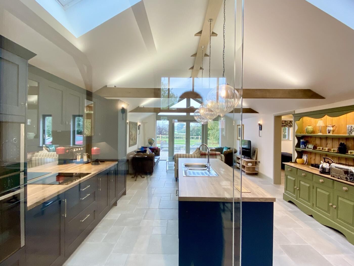 ميكروويف، فرن، غسالة أطباق، مستلزمات طهي/أطباق/أوعية