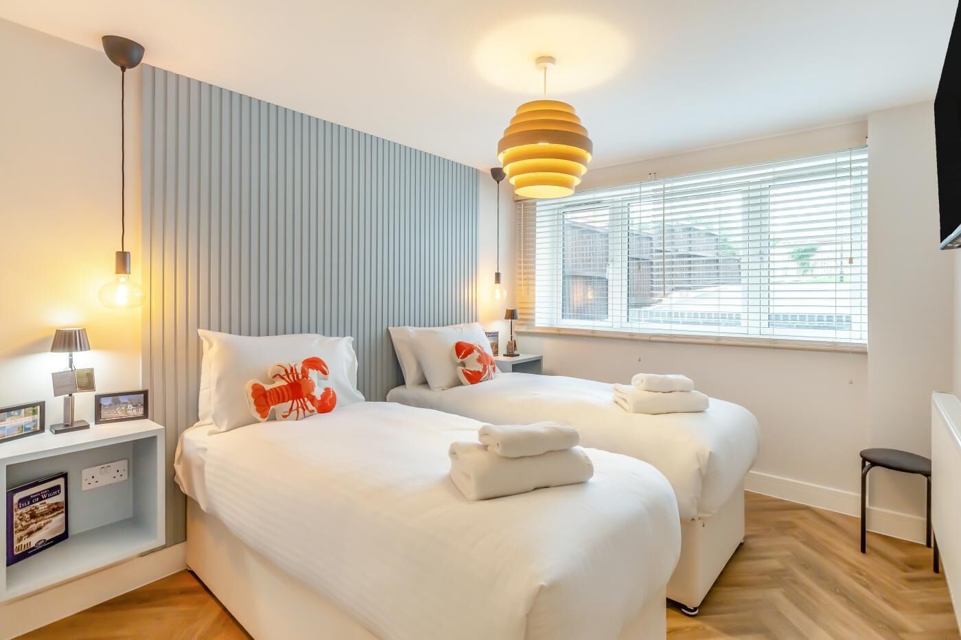 3 bedrooms, travel cot, free WiFi, bed sheets