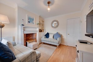 TV - 2 Bed in Southwold (oc-twi2) (Southwold)