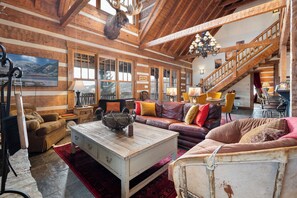 Älytelevisio, takka, kirjoja