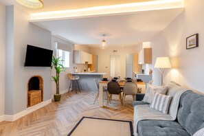 Living area - 3 Bed in Shanklin (oc-h33403) (Shanklin)