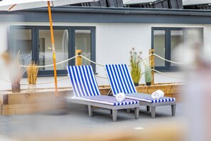 Terrace/patio - 3 Bed in Shanklin (oc-h33403) (Shanklin)