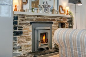 Interior - 2 Bed in Padstow (oc-p00572) (Padstow)