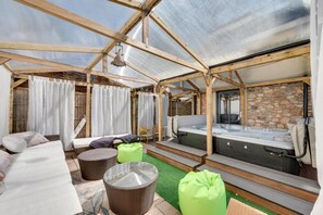 Spa - 9 Bed in Torquay (oc-bcwwru) (Torquay)