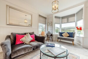 TV - 4 Bed in Woolacombe (oc-h33441) (Woolacombe)