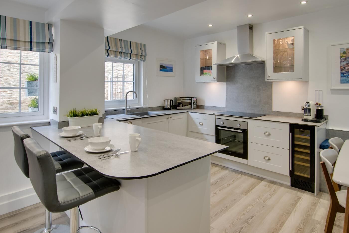 Microwave, oven, cookware/dishes/utensils