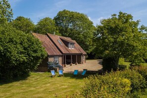 Exterior - 2 Bed in Denham (oc-hob) (Denham)