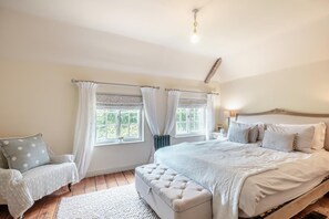 Iron/ironing board, free WiFi, bed sheets - 1 Bed in Swanton Novers (oc-1747) (Swanton Novers)