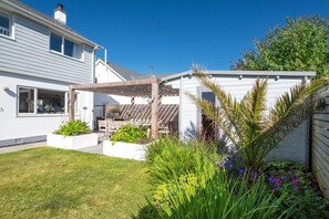 Terrace/patio - 6 Bed in Constantine Bay (oc-p00571) (Constantine Bay)