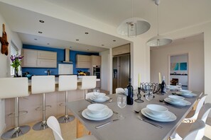 Dining - 6 Bed in Constantine Bay (oc-p00571) (Constantine Bay)