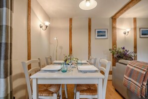 Dining - 2 Bed in Rumburgh (oc-dgf) (Rumburgh)