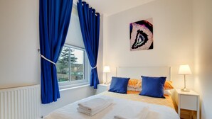 2 chambres, fer et planche à repasser, accès au Wi-Fi (inclus)